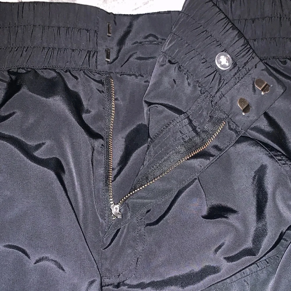 NWT Future Collective 4X elastic waist joggers with stylish design athletic wear - Picture 10 of 10